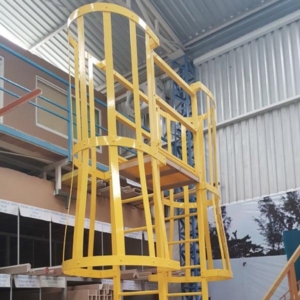 ¿Qué es una Escaleras marinas de fibra de vidrio?